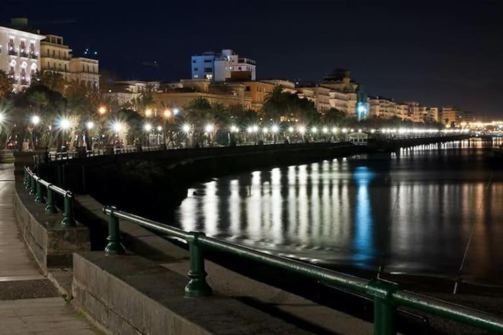 Nizza Apartment In Centro Salerno Bagian luar foto
